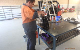 HYDRAULIC CENTRE SWIVEL REPAIR