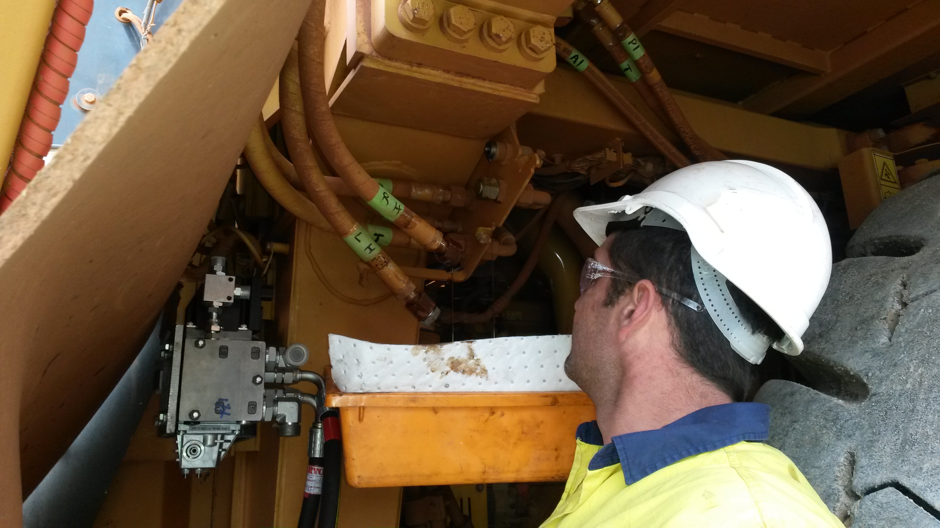 Remote control steering Installation Hama Hydraulics